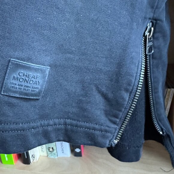 CHEAP MONDAY SWEATSHIRT (BLACK, MEN'S LARGE) - Picture 3 of 3